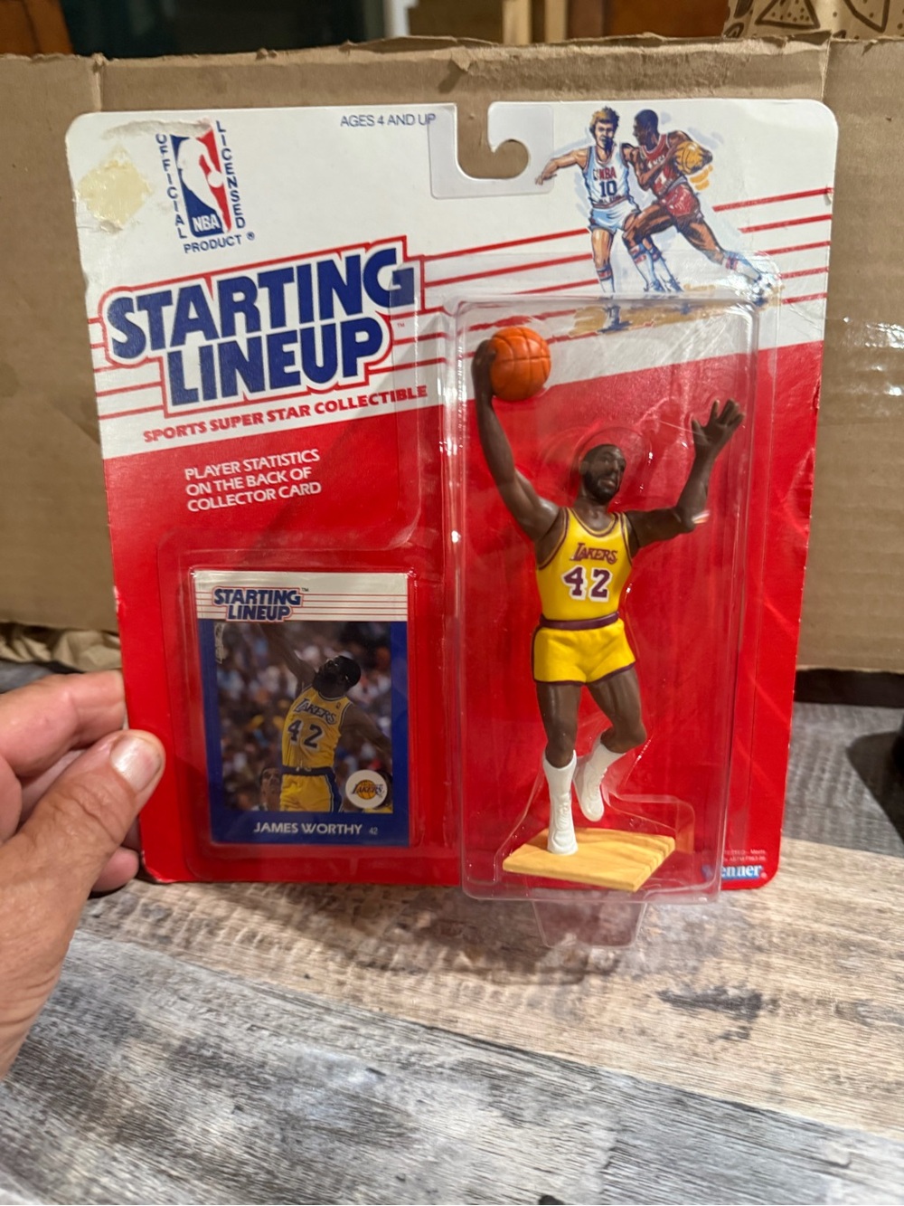 Starting Lineup James Worthy Los Angeles Lakers #42 Action Figure - Yellow